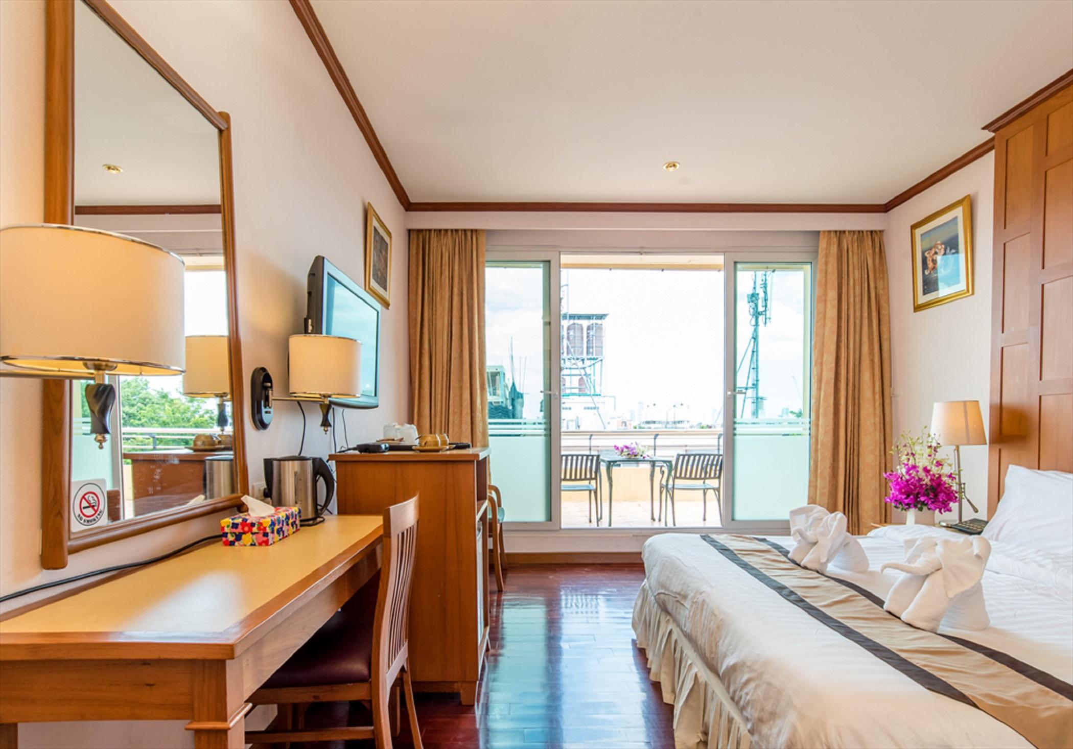 New Siam Riverside Bangkok Bagian luar foto
