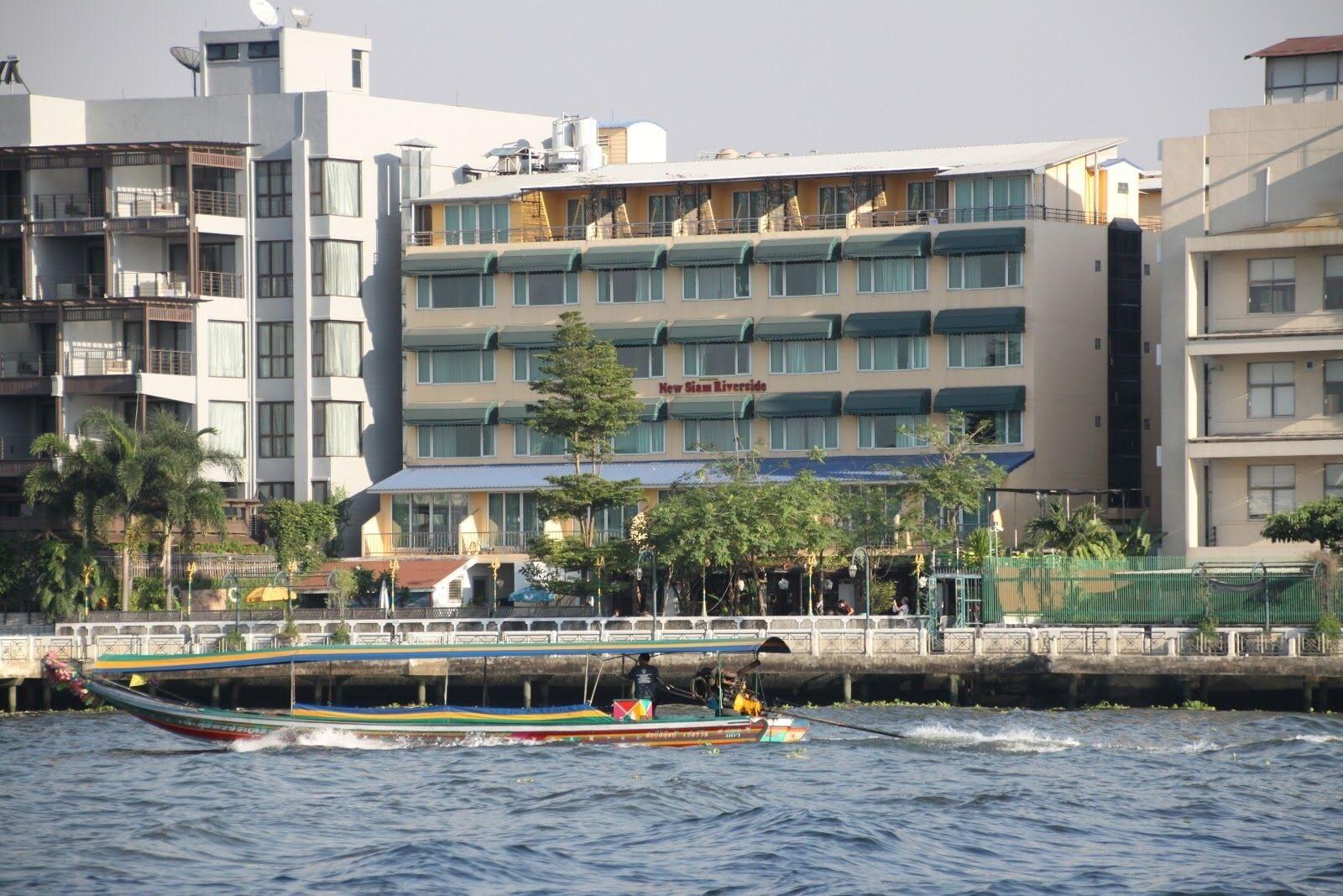 New Siam Riverside Bangkok Bagian luar foto