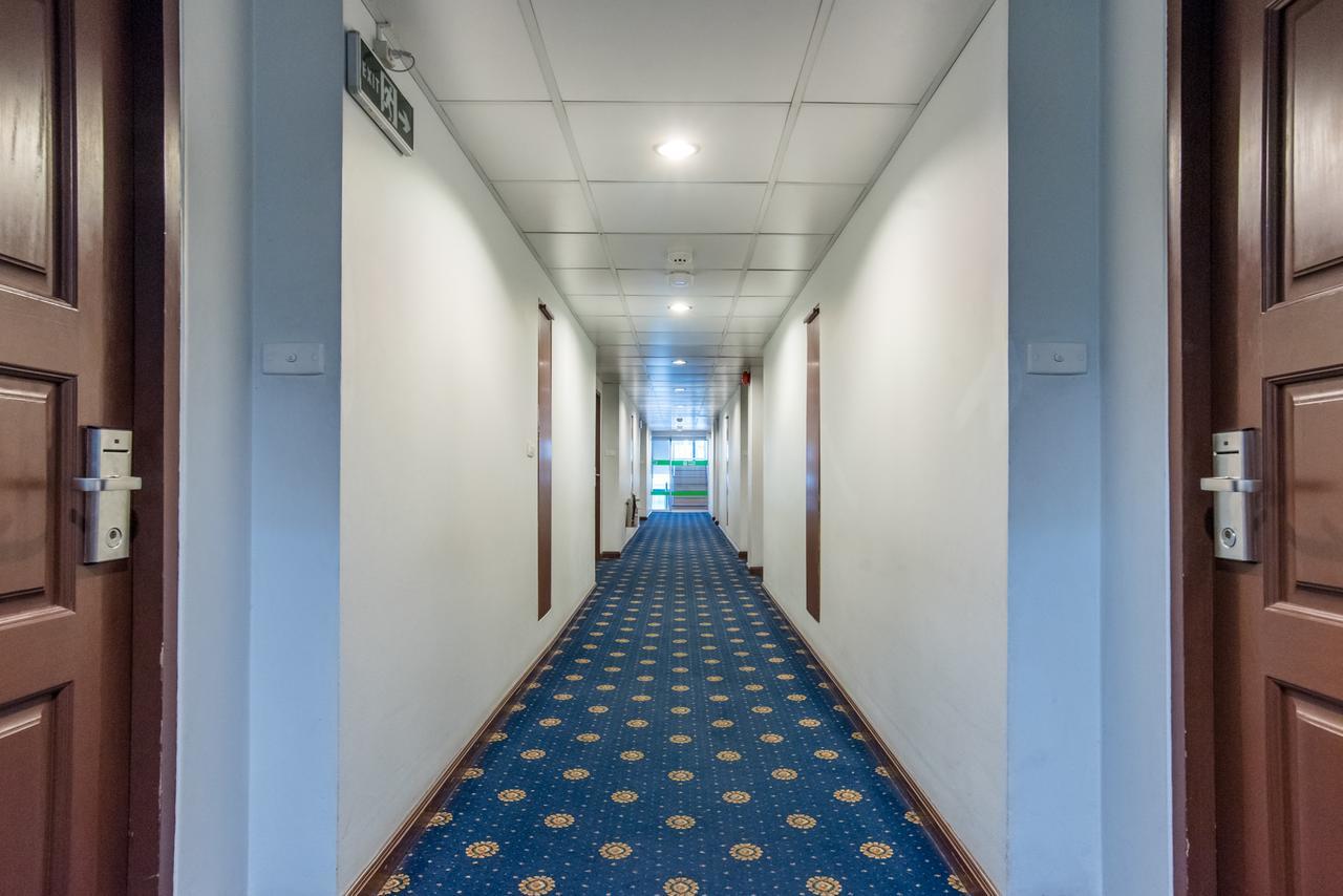 New Siam Riverside Bangkok Bagian luar foto
